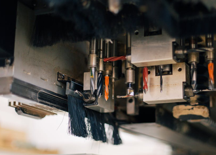 注塑模具首選鴻仁威爾