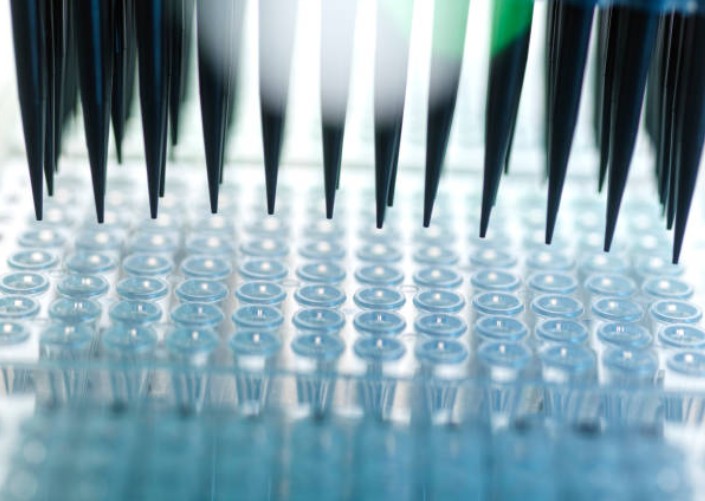 注塑模具首選鴻仁威爾