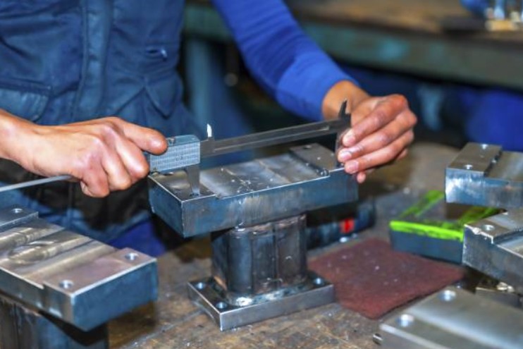 注塑模具首選鴻仁威爾 注塑模具首選鴻仁威爾