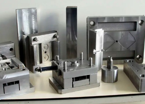 注塑模具首選鴻仁威爾