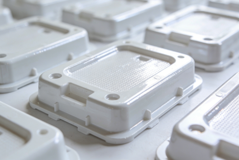 注塑模具首選鴻仁威爾 注塑模具首選鴻仁威爾