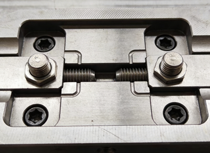 注塑模具首選鴻仁威爾 注塑模具首選鴻仁威爾