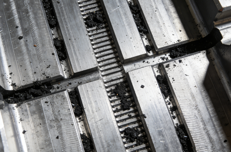 注塑模具首選鴻仁威爾 注塑模具首選鴻仁威爾