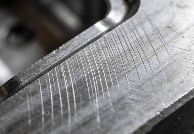 注塑模具首選鴻仁威爾