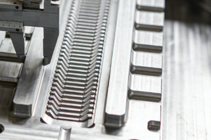 注塑模具首選鴻仁威爾 注塑模具首選鴻仁威爾