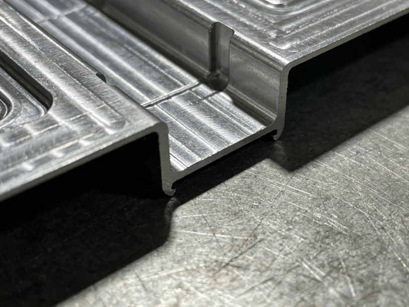 注塑模具首選鴻仁威爾 注塑模具首選鴻仁威爾