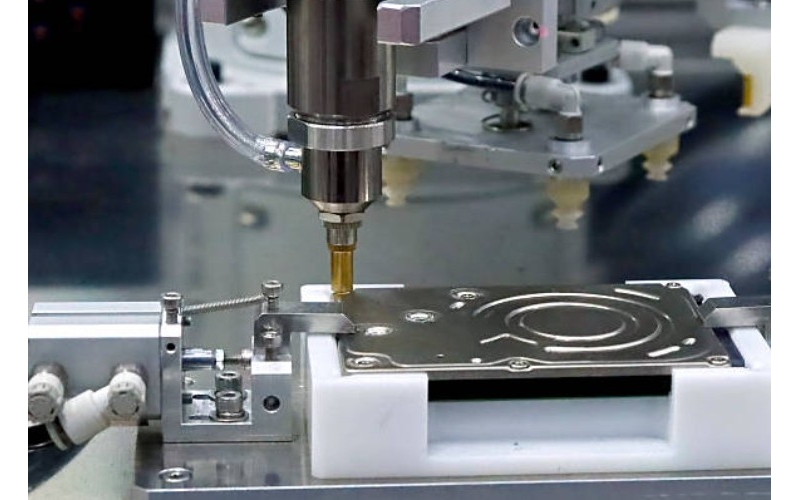 What are the specific requirements for equipment in precision injection molding