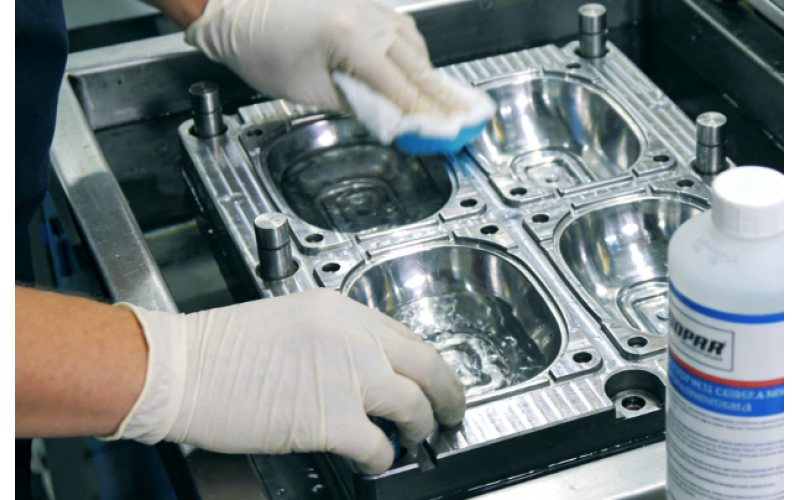 Methods to Maintain Mirror Finish After Polishing of Injection Mold Steels